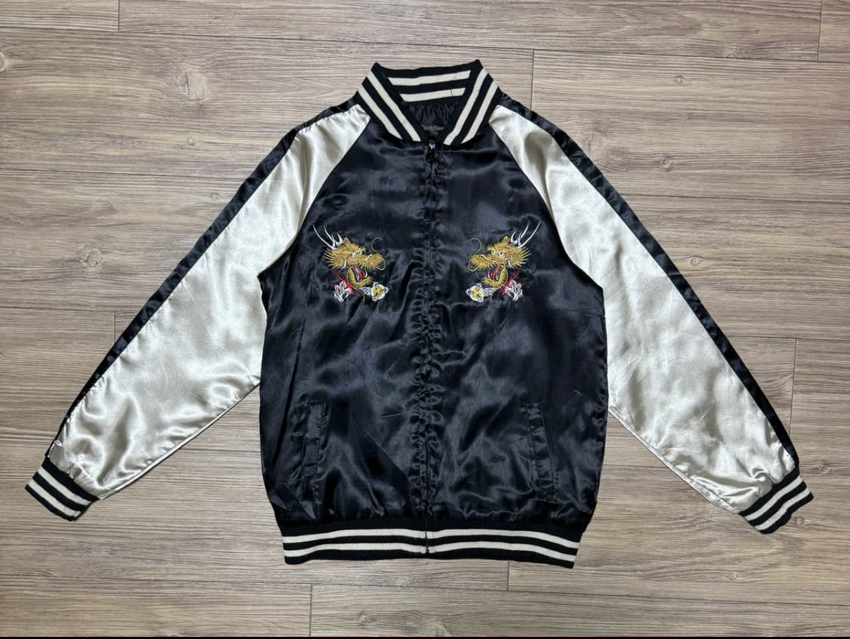 용 자수 스카쟌