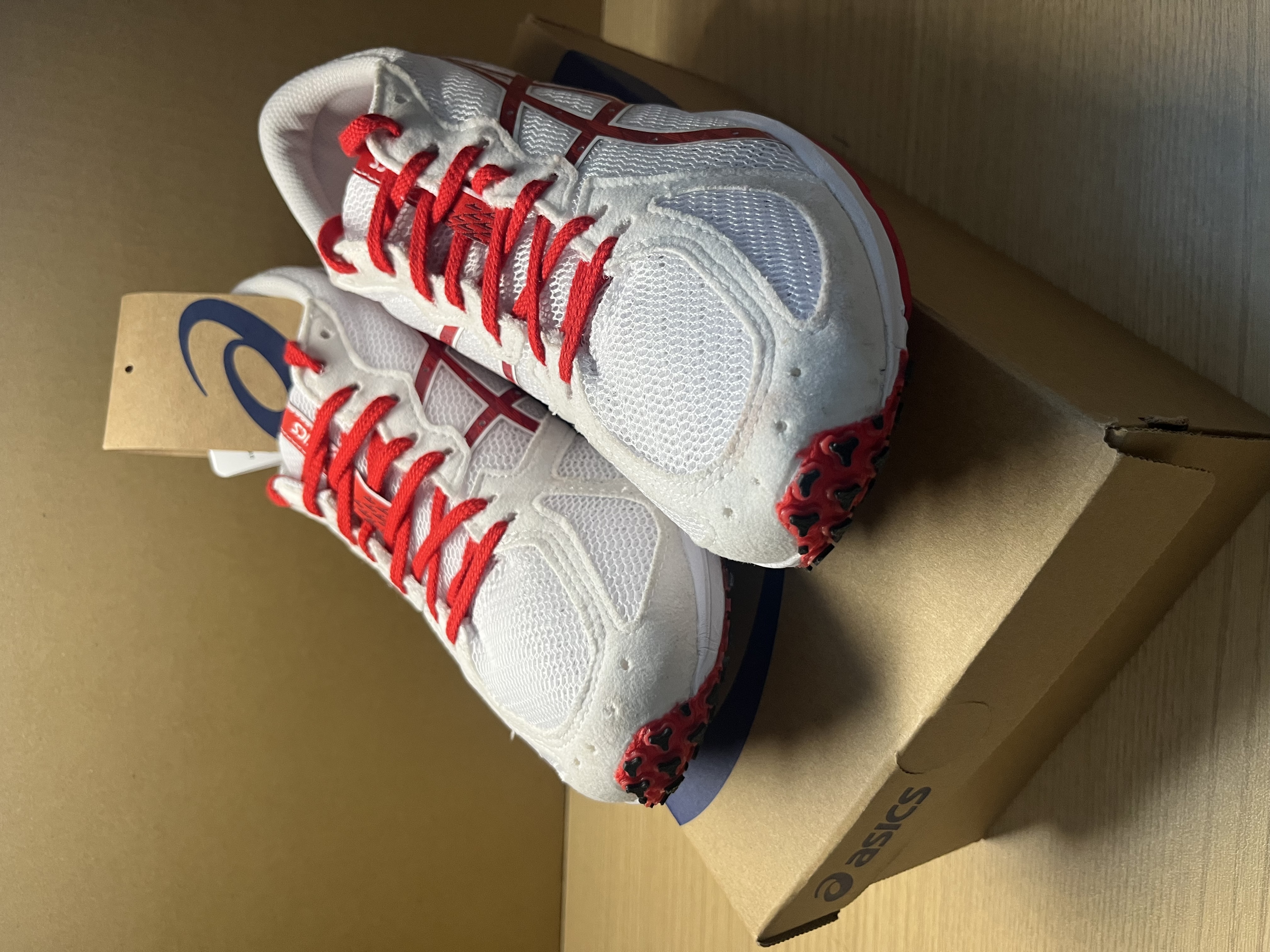 아식스  솔티매직