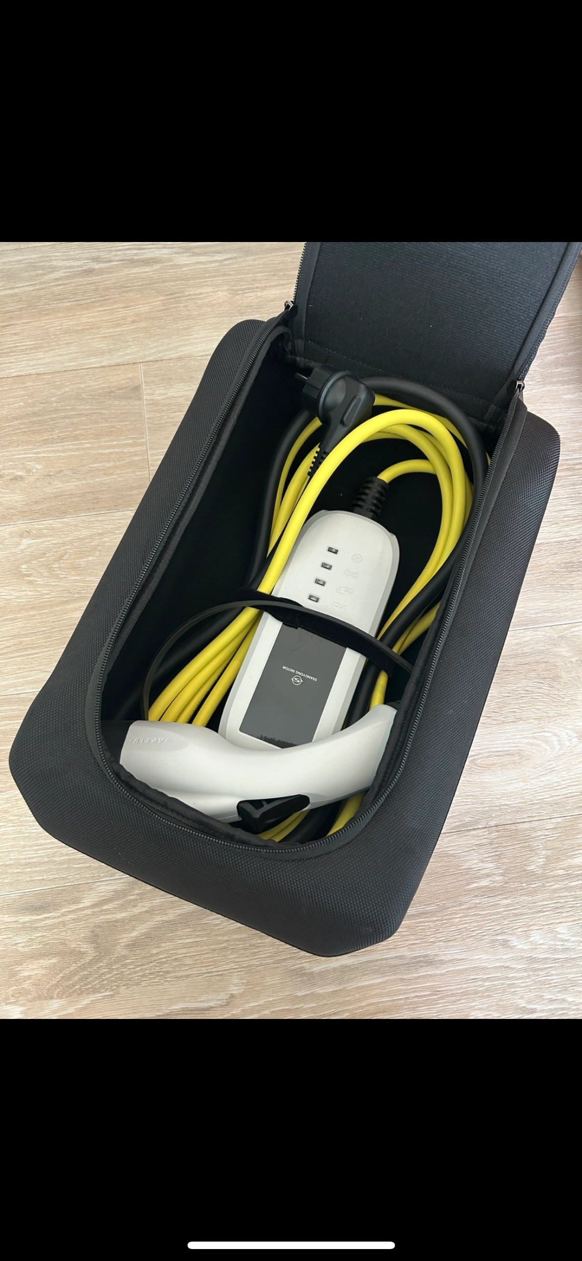 Kgm 순정 휴대용 충전기